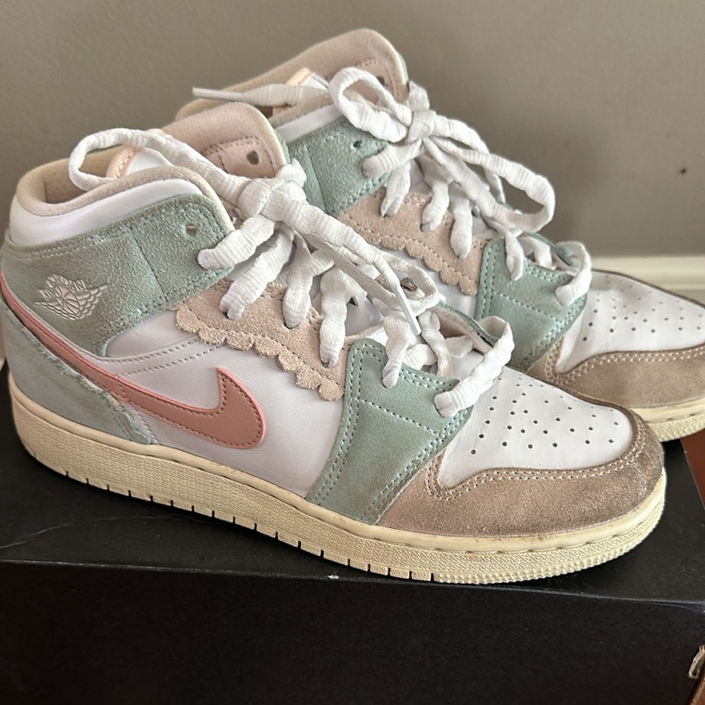 girls air Jordan size 6y